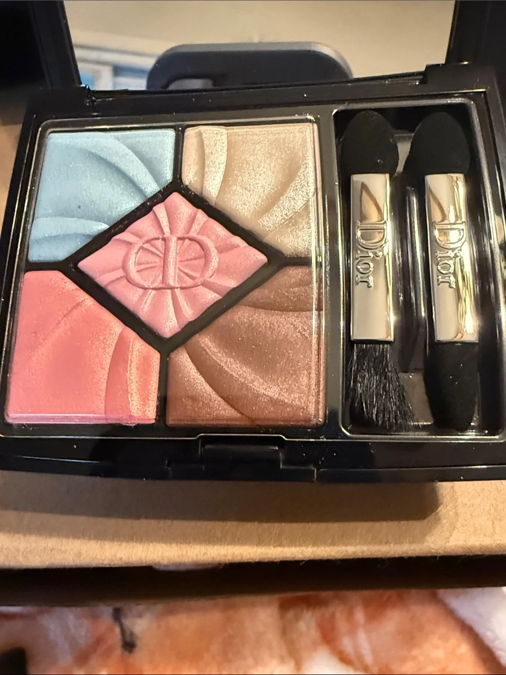 Dior 5 Couleurs LolliGlow Eyeshadow Palette - Black and Gold Accents - Picture 4 of 5